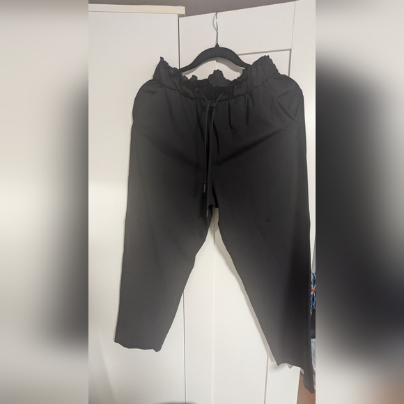 Lululemon stretch high rise crop 23" black sz 6 - Picture 2 of 3